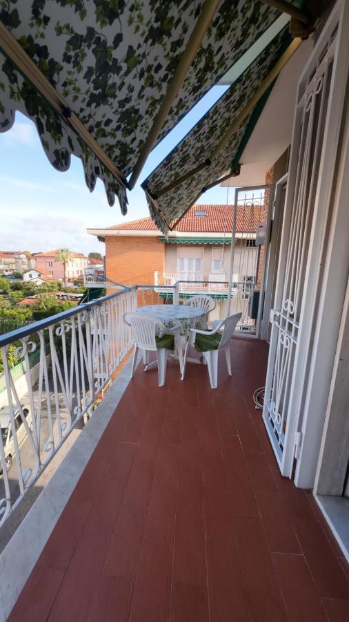 La Casa Di Giugiu Apartment Diano Marina Bagian luar foto